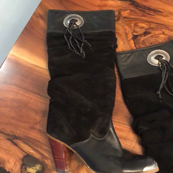 Cowboy boots - Picture 2 of 5